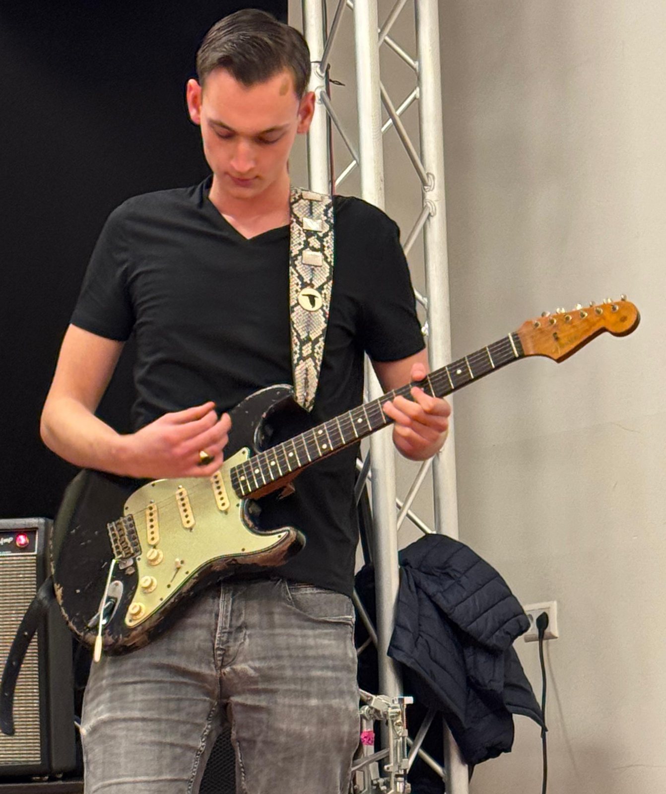 Gerbman's 1959 Strat Heavy Relic Black — body detail with mint pickguard and heavy relic wear