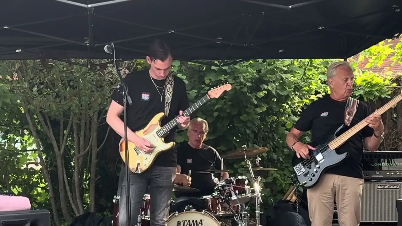 So Excited en directo por Gerbman & Blues Flood, power trio de Texas blues